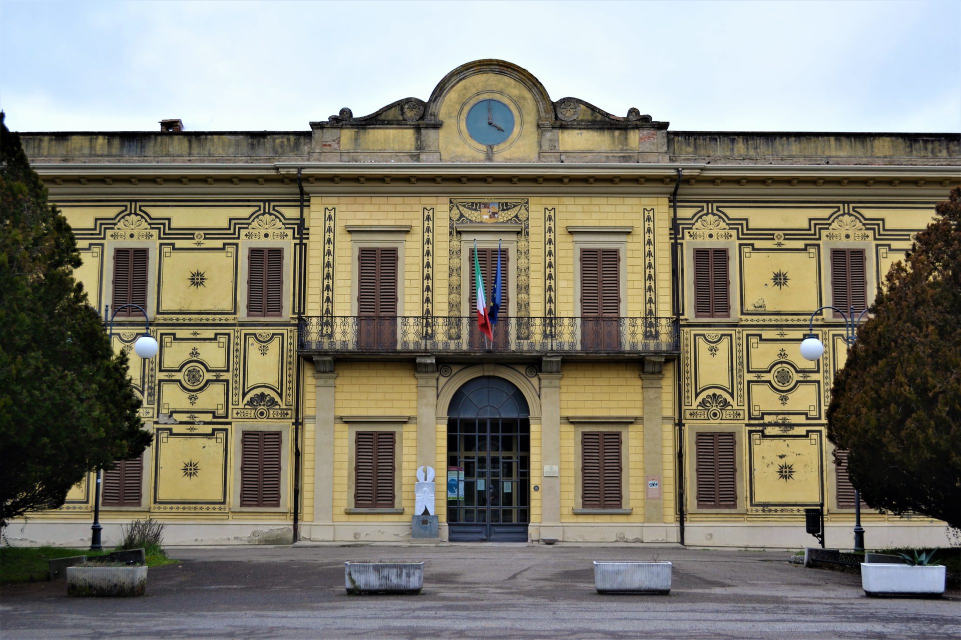 The clock building111.jpg